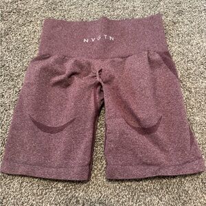 NVGTN Merlot Viral Contour Seamless